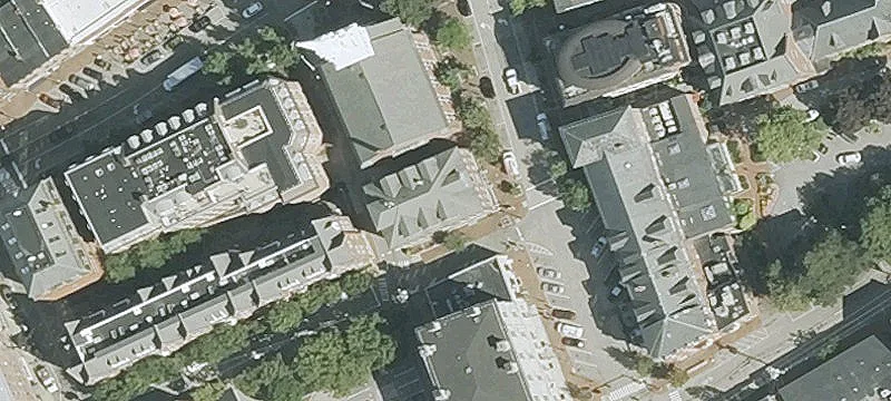 10 Pleasant St