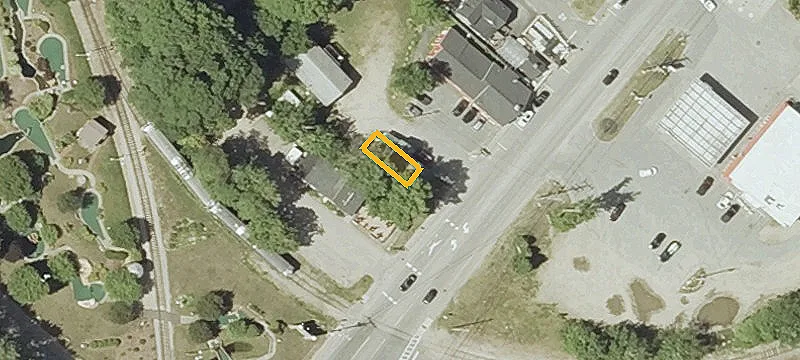 27 Main St