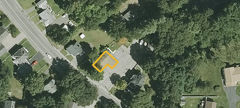 36 Library St