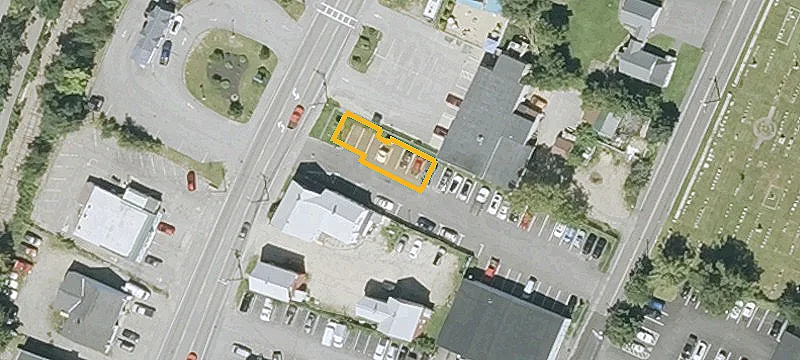 645 Un Ave