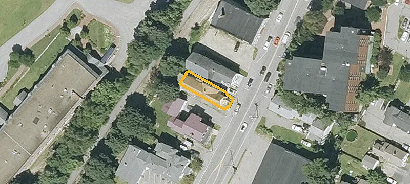 736 Un Ave