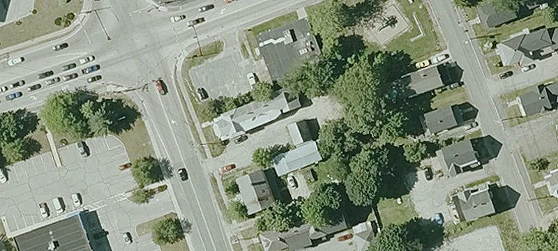 44 Main St