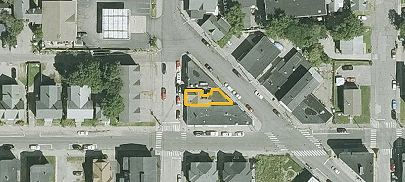 31 Massabesic St