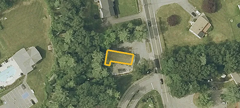 76 Lawrence Rd