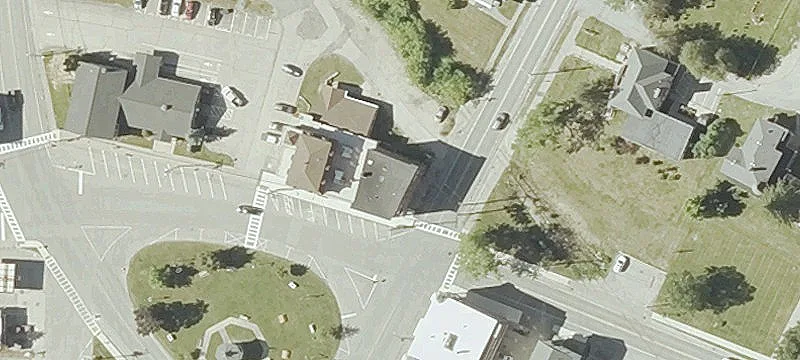 12 King Sq