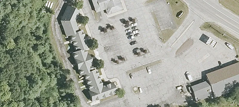 445 Stark Hwy