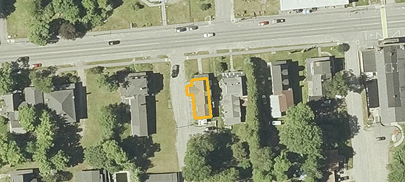 2006 Main St