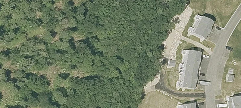 16 Lois Ln