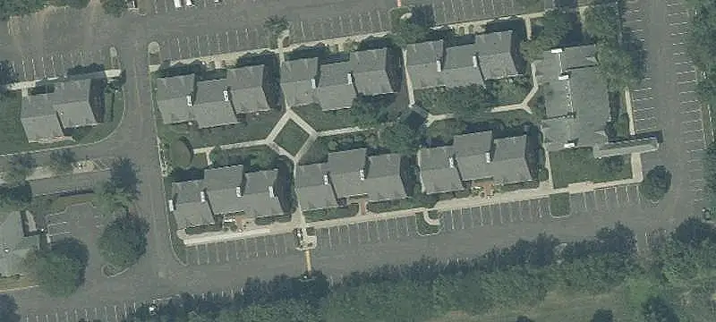 312 Courtyard Dr