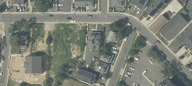 194 4th St
