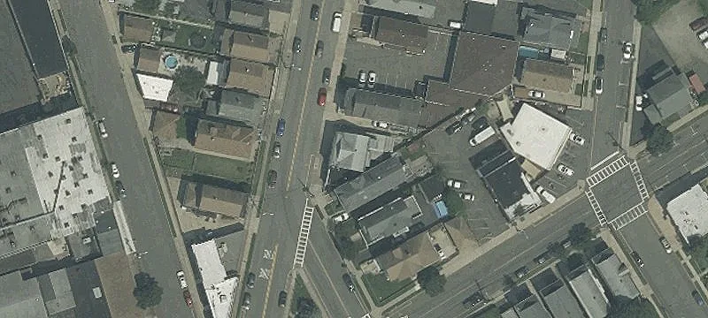 122 Midland Ave