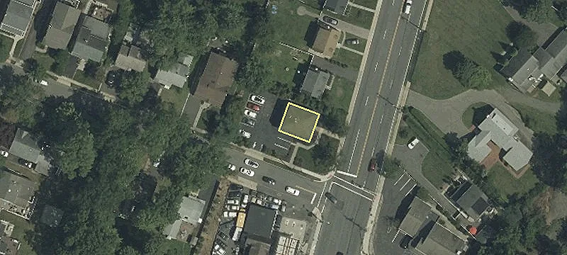212 Pompton Ave