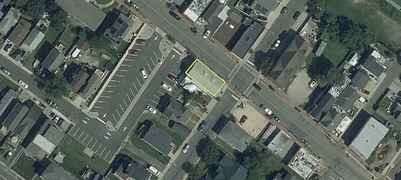 165 Bay Ave