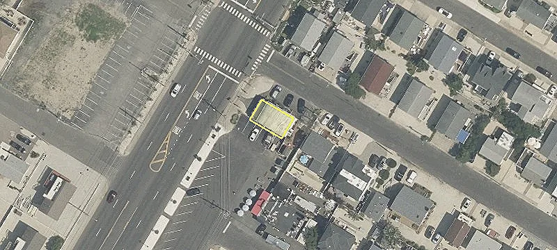 8201 Long Bch Blvd