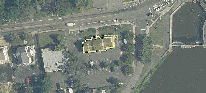 220 Forsgate Dr