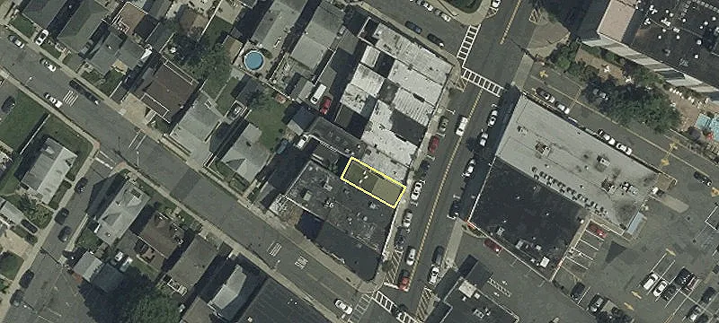 735 Anderson Ave