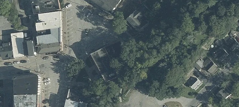76 Fountain Sq