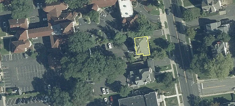 140 Maple Ave