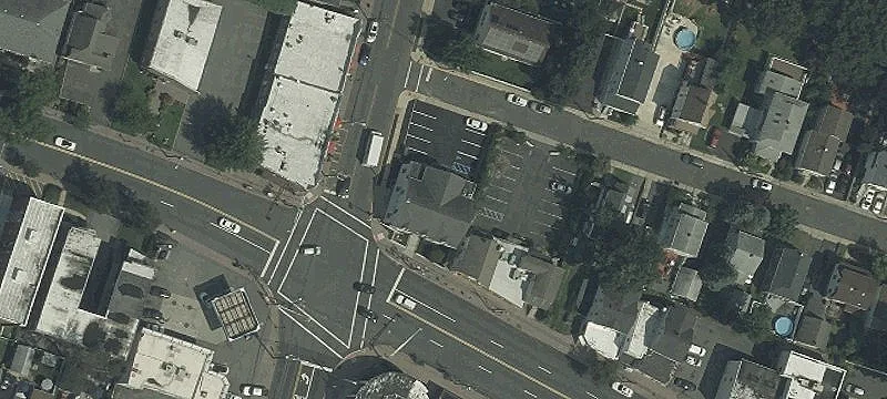 101 Main St
