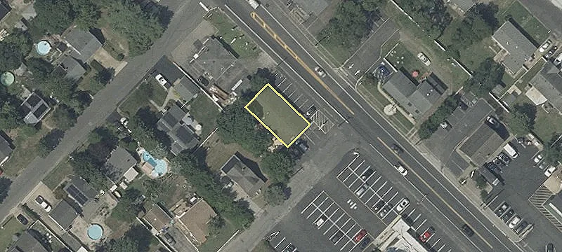 100 Longboat Ave