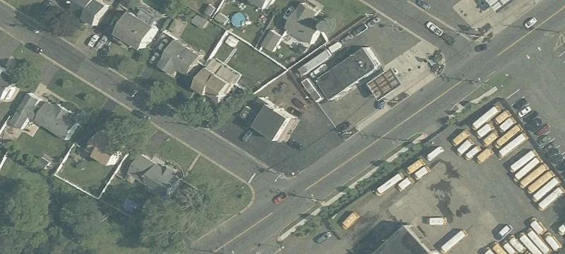 301 Lincoln Blvd