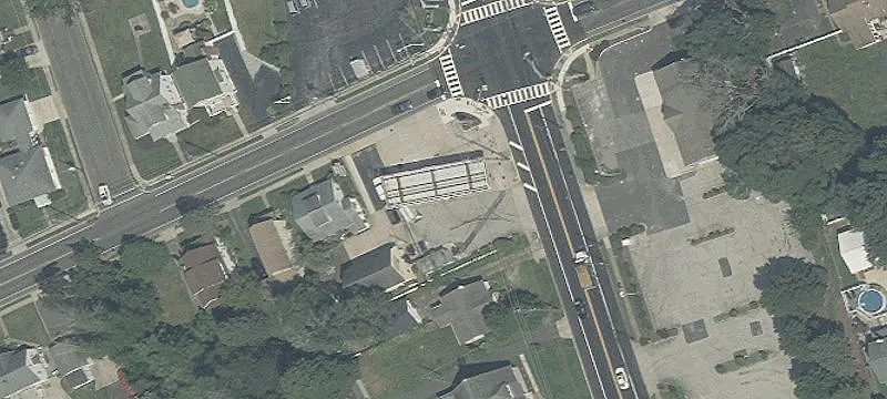 4 Woodbury Rd