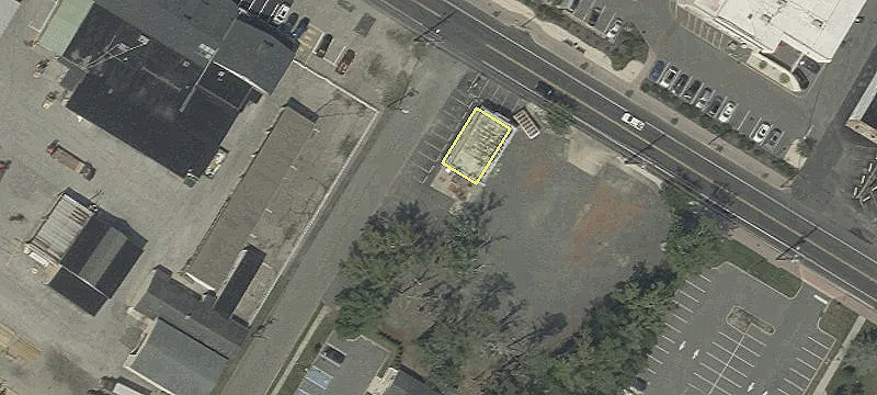 747 Bay Ave