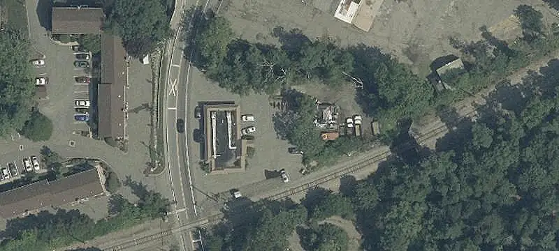 615 Ringwood Ave