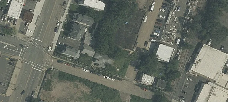 5 Railroad Pl