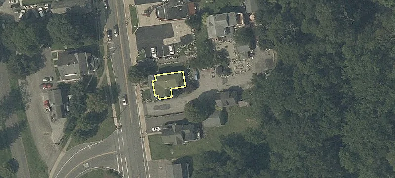122 Main St