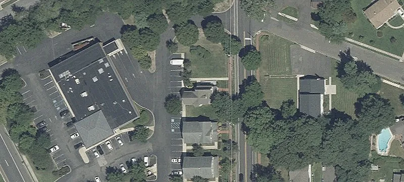 46 Maple Ave