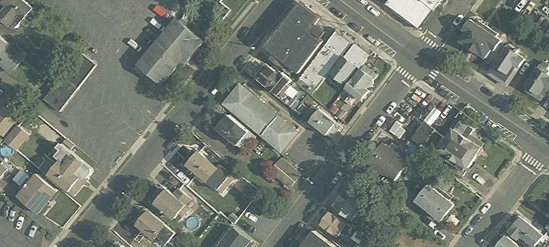 42 Manning Ave