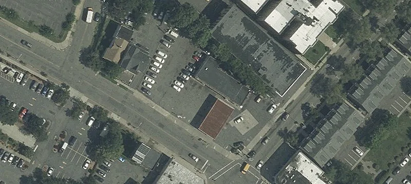 556 William St