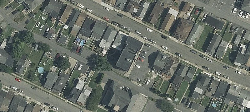 34 Lewis St