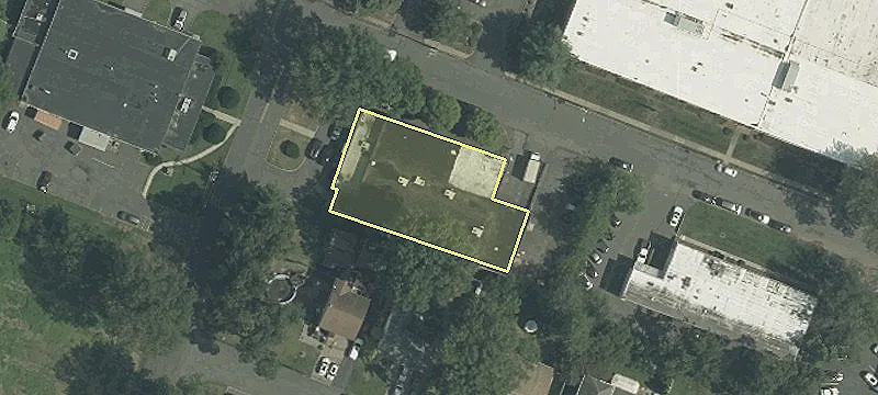140 Bryant Ave