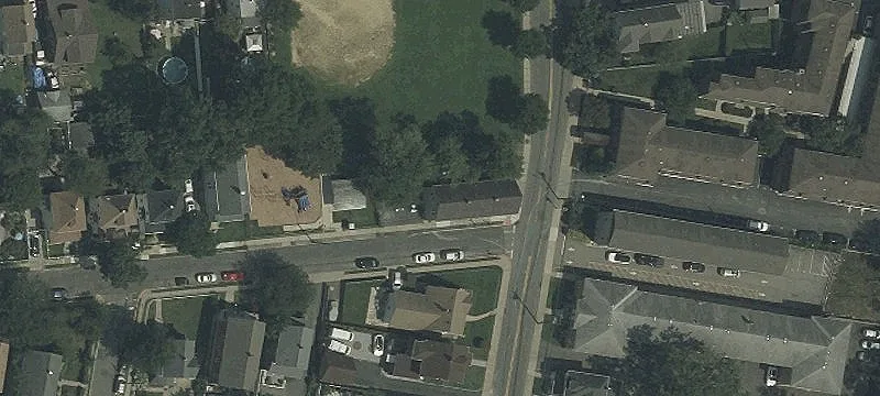 82 Teaneck Rd