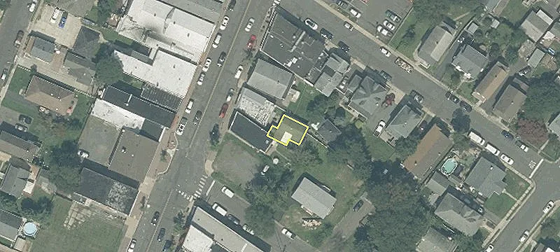 251 Main St