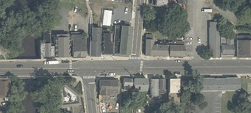 27 Main St