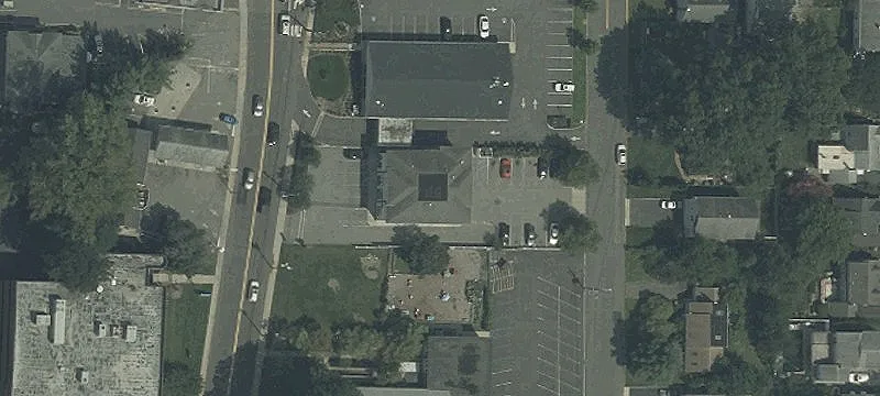 725 Riv Rd
