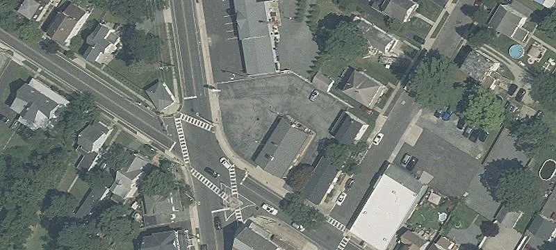 100 Mantua Blvd