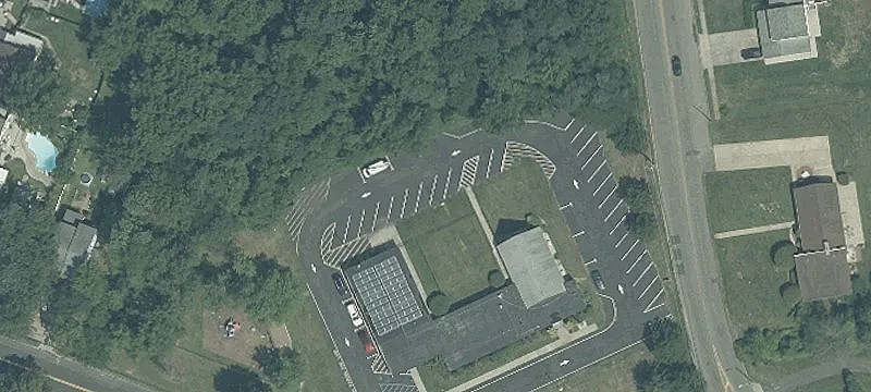 215 Middle Rd