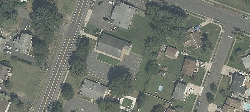 702 Main St