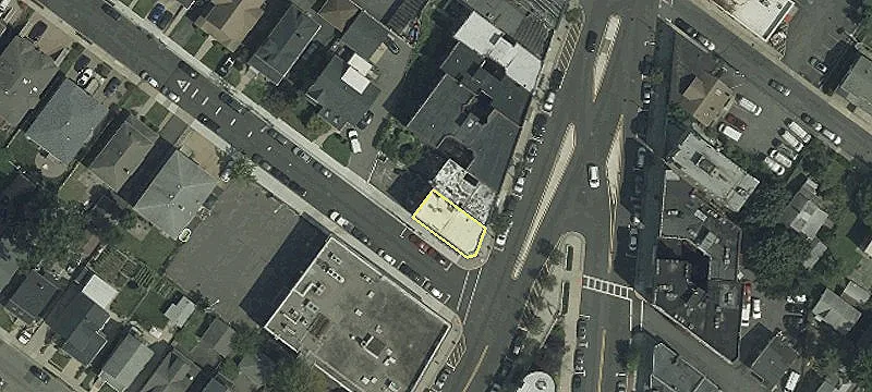 633 Anderson Ave