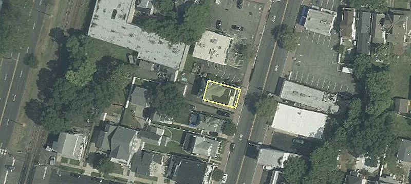 411 Main St