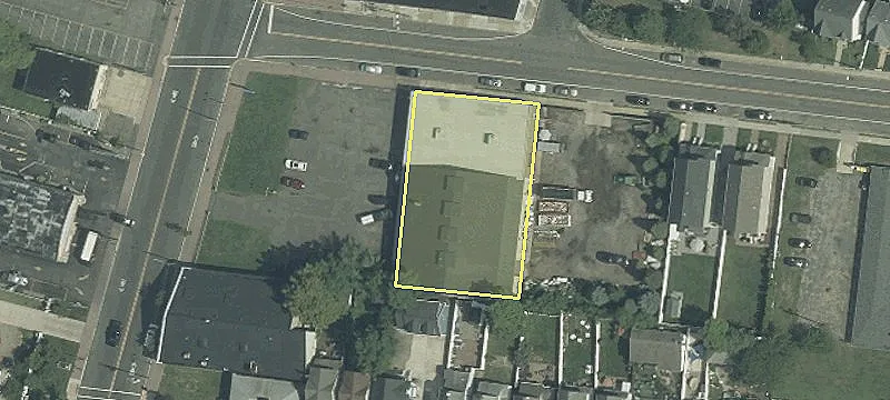 1110 Main St