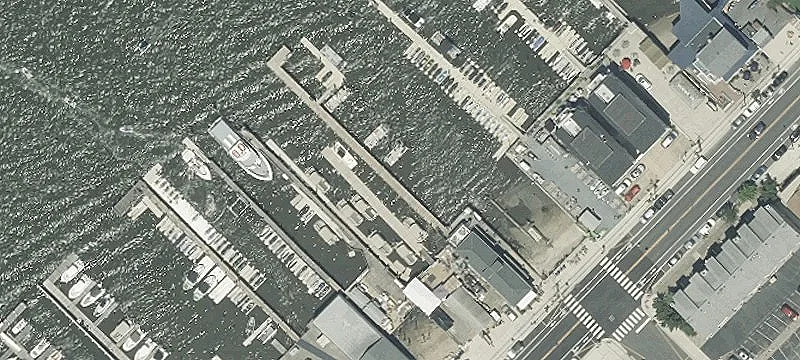 300 Bay Ave, Unit 2