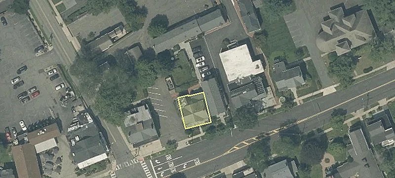 4 Main St