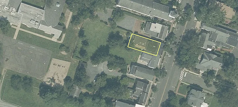 15 Main St