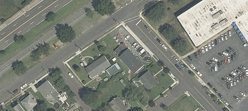 100 Brown St