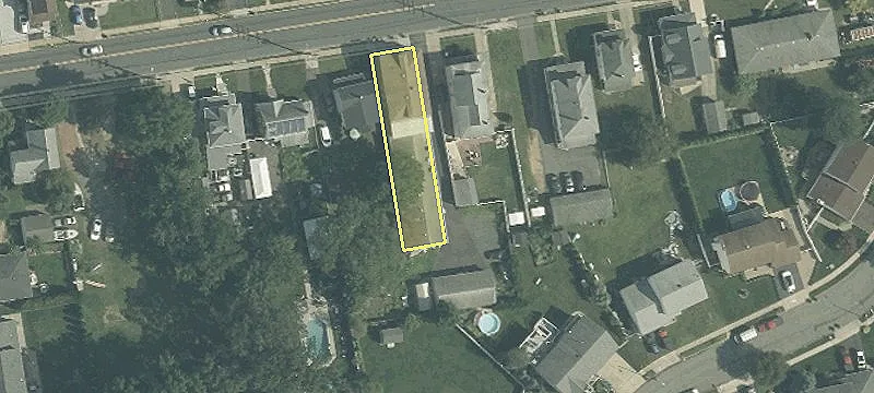 606 Main St